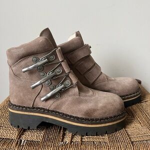 Geier Wally Austria Shoes Women’s 7 Light Brown Suede Hiking Boots